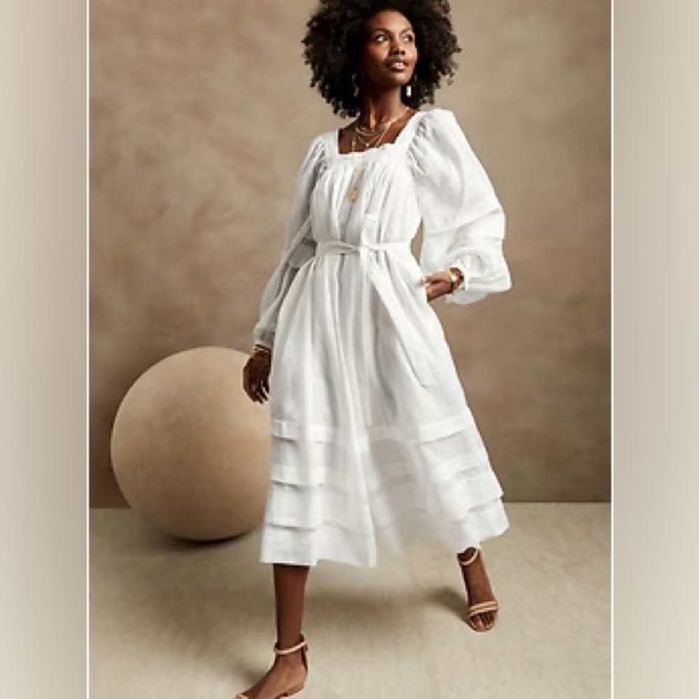 Banana Republic RAMIE MIDI DRESS
$230.00 ( RAMIE MATERIAL)